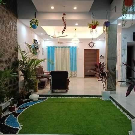 Ezhilagam Stays Chennai Eksteriør bilde